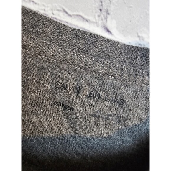 Calvin Klein Jeans Men’s Gray T-Shirt XS Logo Circle Graphic Cotton Blend - Picture 5 of 11